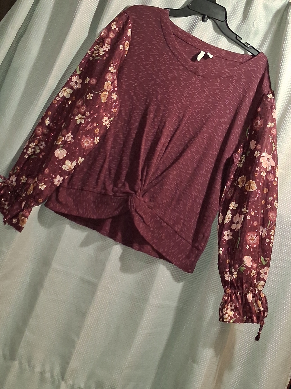 Women's Twist-Front Floral Balloon Sleeve Top - Burgundy